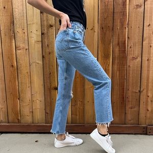 Levi’s 501 denim! 28x32 cropped mom jean
